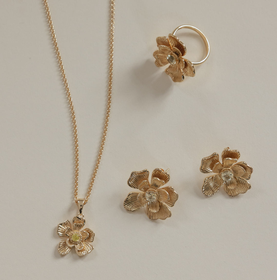 Necklace with statement flower - 32485Y