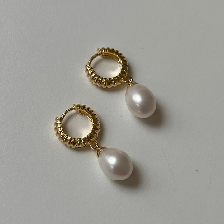 Earring with sweetwater pearl - 424106Y